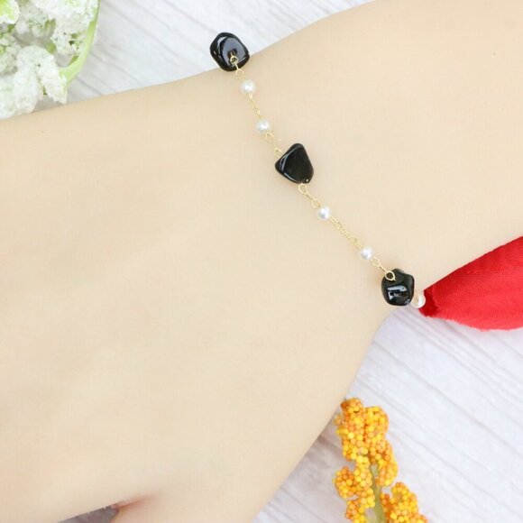 "Trendy Handmade Bracelet – A Thoughtful Gift for Girls & Women | UNVRC1671 - Picture 7 of 10